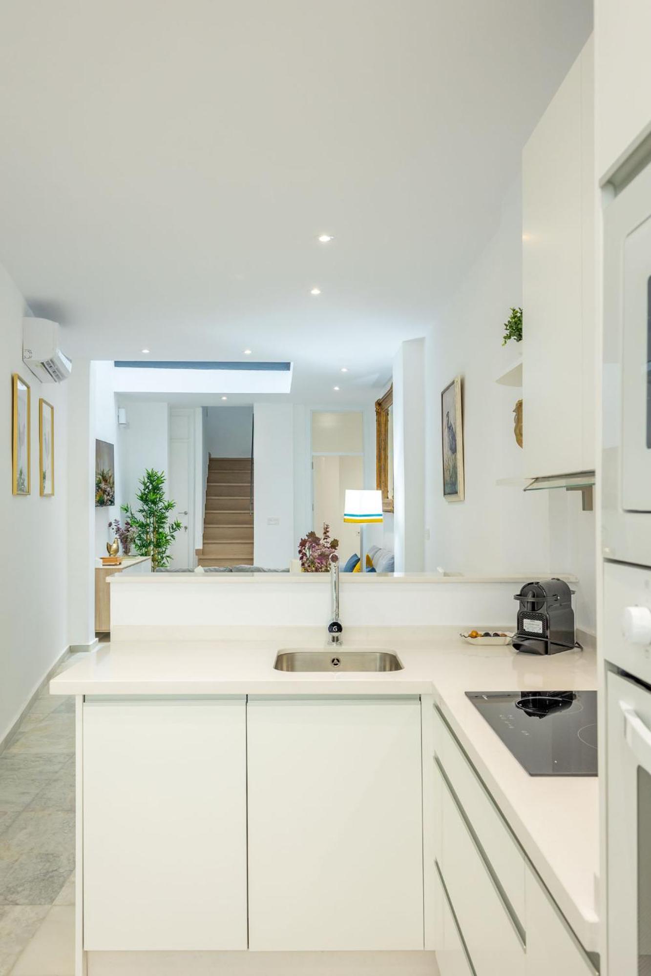 New! La Casa Del Cerrajero Apartment Севиля Екстериор снимка