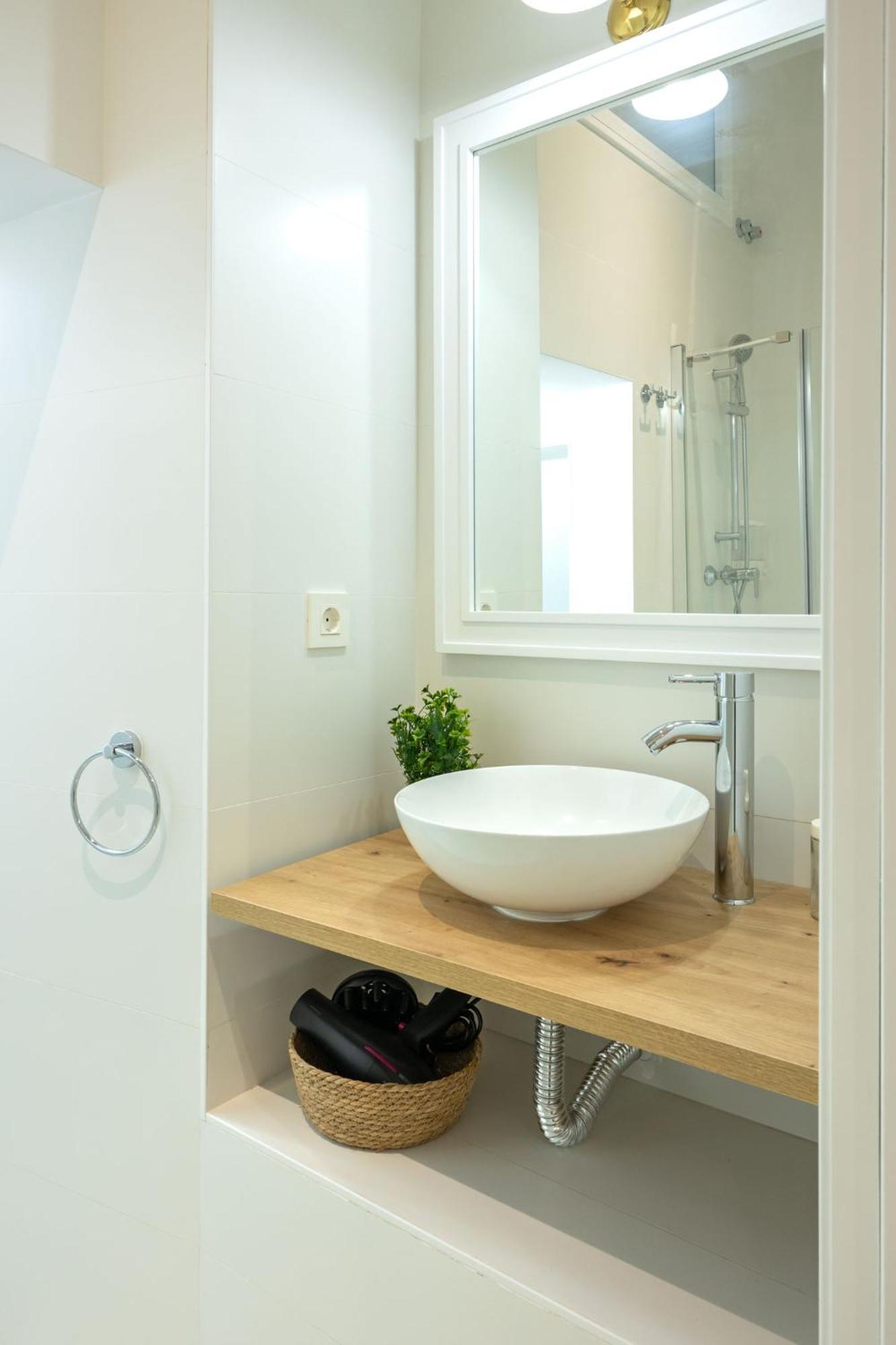 New! La Casa Del Cerrajero Apartment Севиля Екстериор снимка